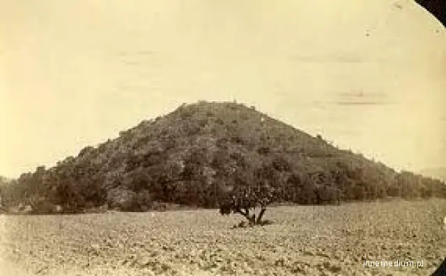 An image of the Pyramid of the sun in 1832