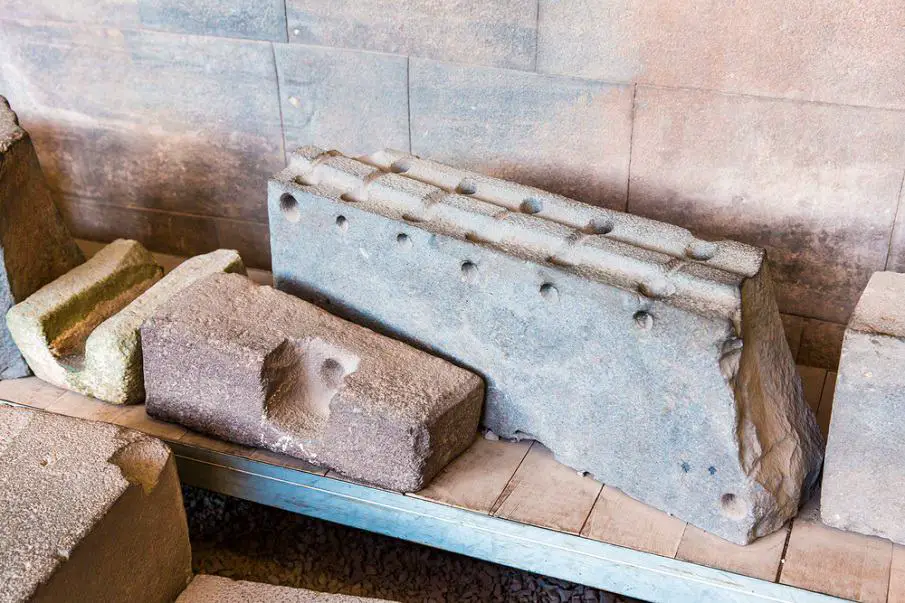 Polygonal masonry Inca brick