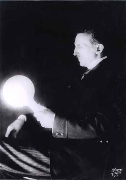This image shows a gas-filled phosphor coated light bulb which Tesla developed in the 1890’s. Half a century later fluorescent lamps came into use. Tesla was way ahead of his time.